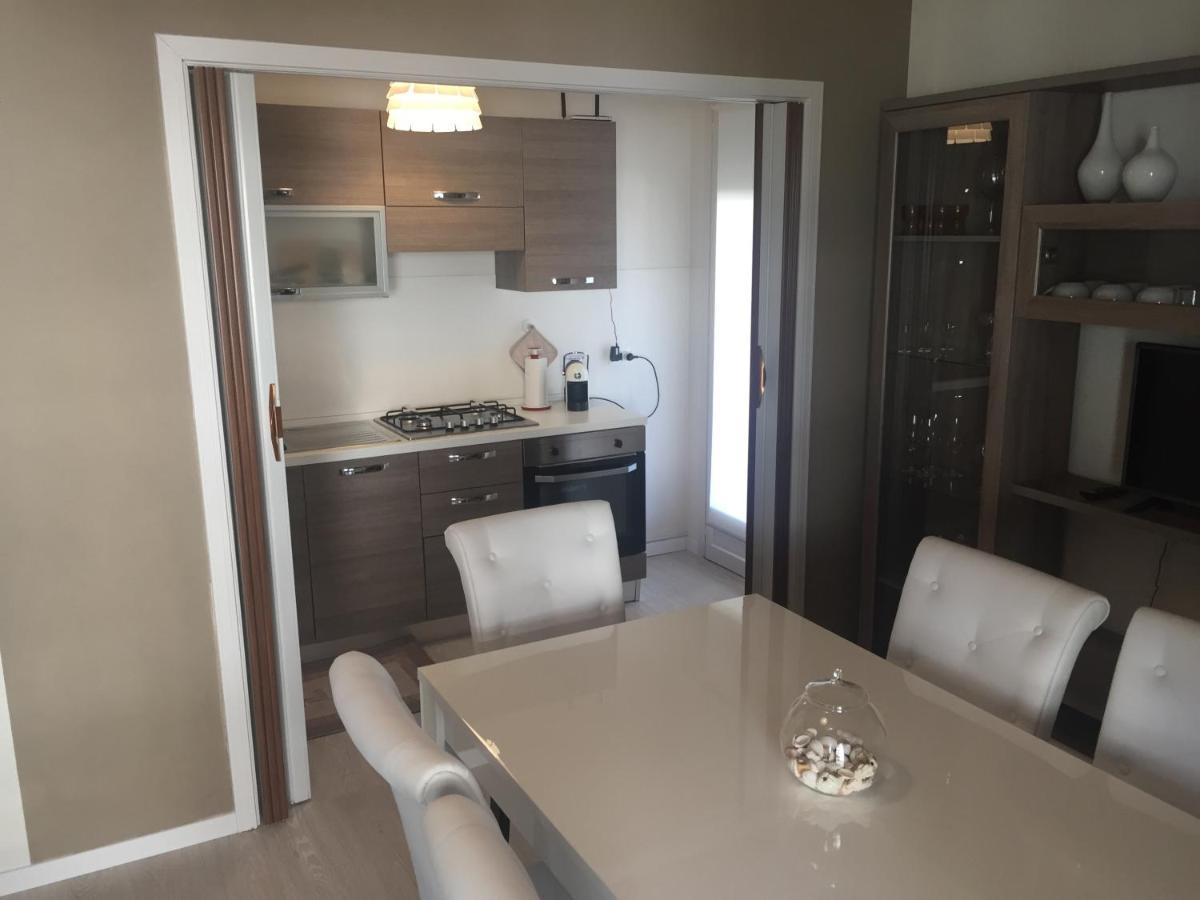 A Due Passi Dal Mare Apartment Vallecrosia Exterior photo