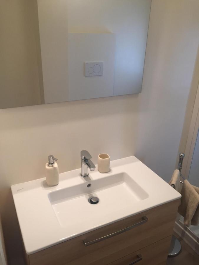 A Due Passi Dal Mare Apartment Vallecrosia Exterior photo