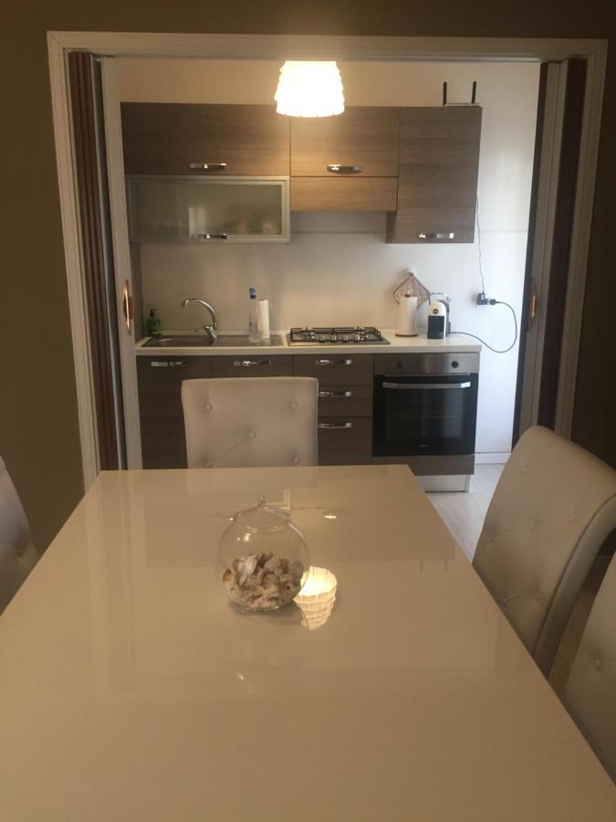 A Due Passi Dal Mare Apartment Vallecrosia Exterior photo